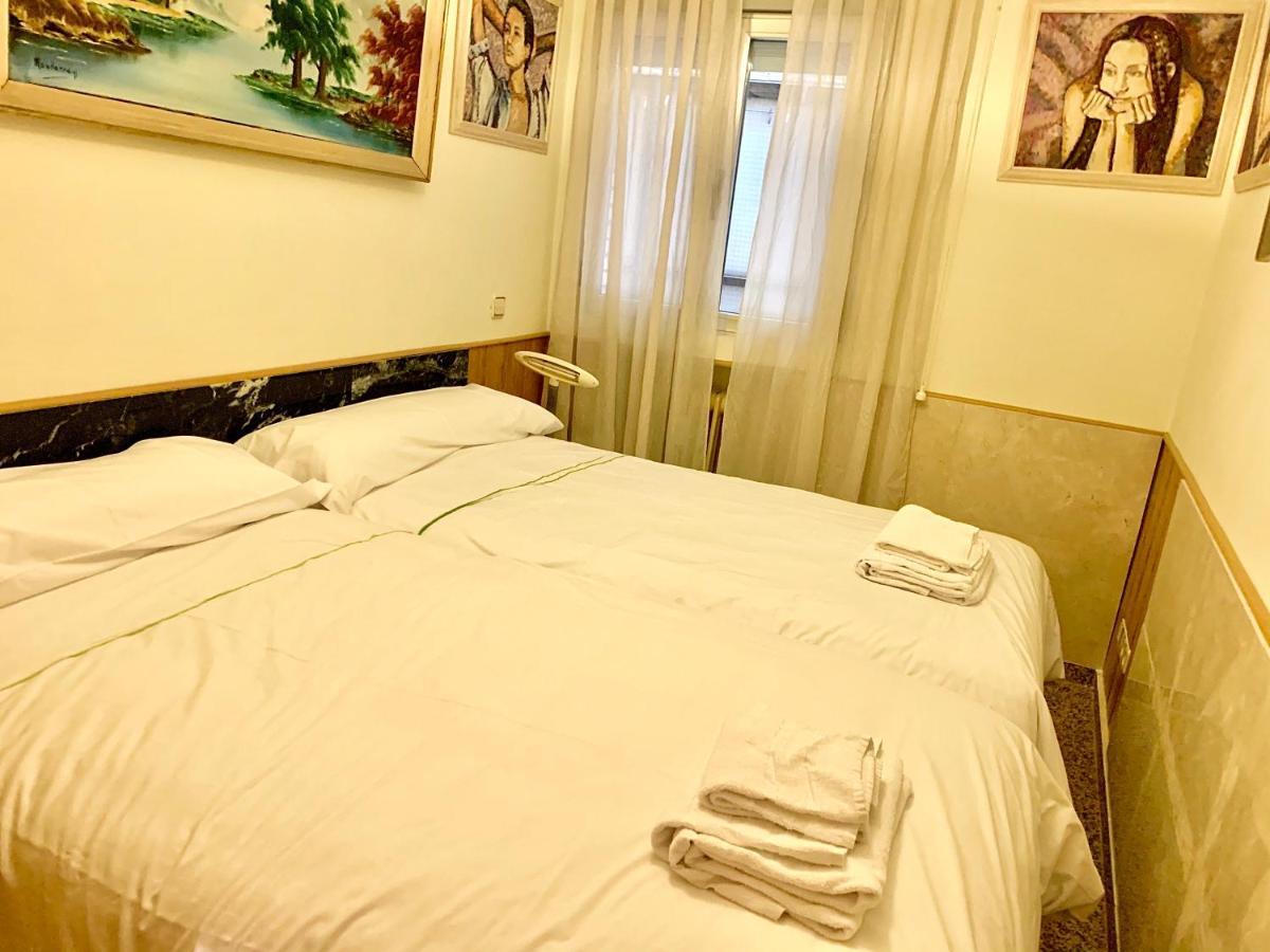 Apartamentos Torr Av America - Lopez De Hoyos - Chamartin Madrid Eksteriør billede