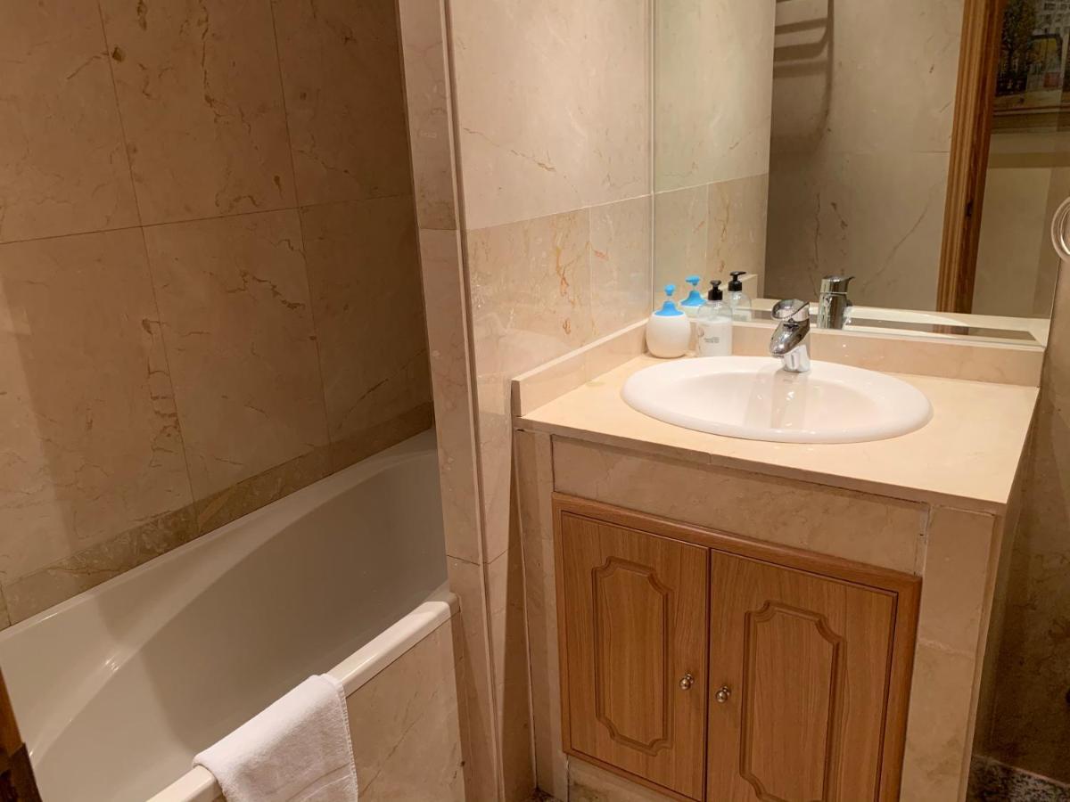Apartamentos Torr Av America - Lopez De Hoyos - Chamartin Madrid Eksteriør billede
